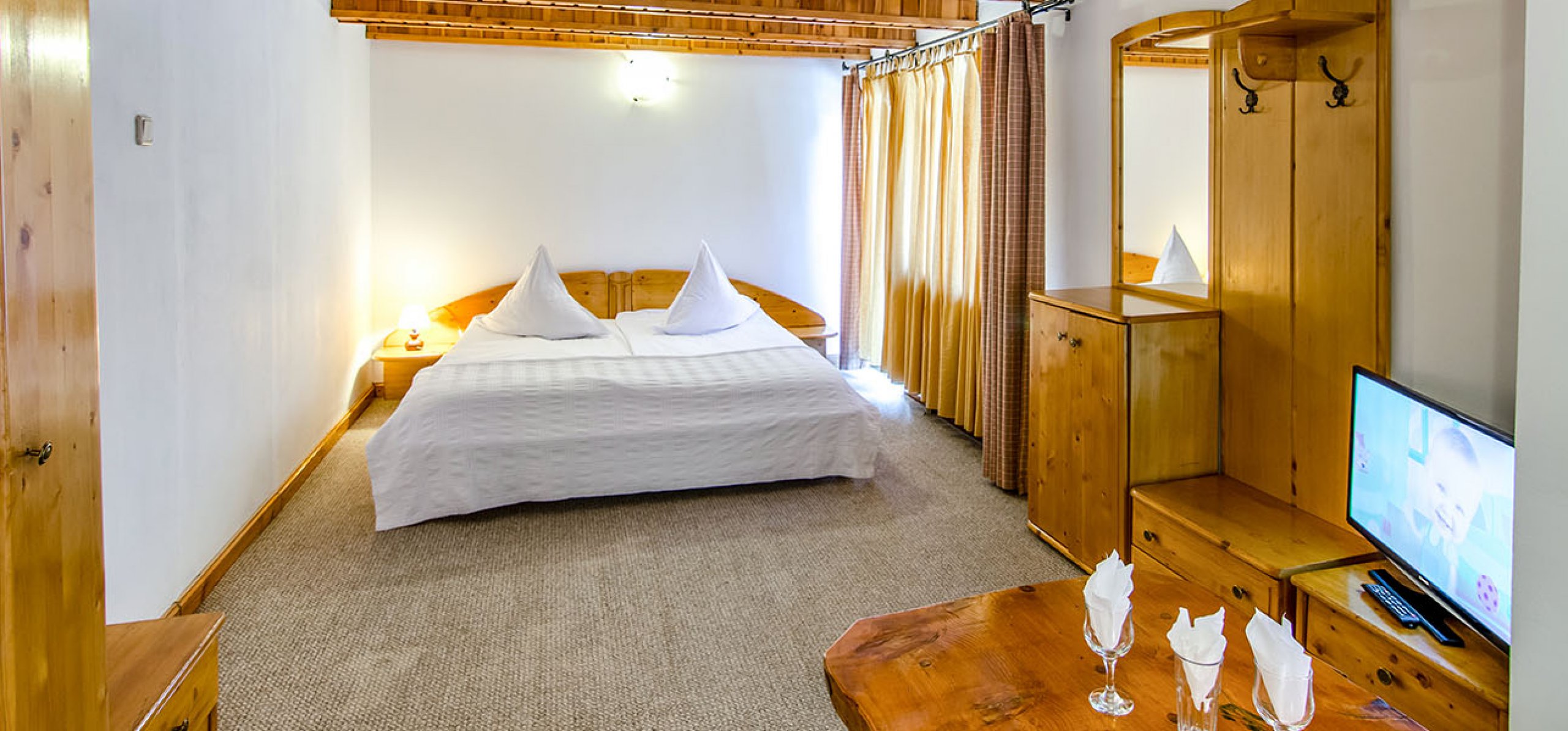 Complex Cheile Gradistei Moieciu - Oferta Craciun